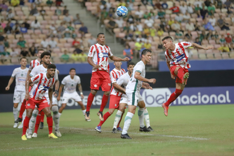 Com gol no fim, Nutico sofre virada e  derrotado pelo Manaus na estreia da Srie C